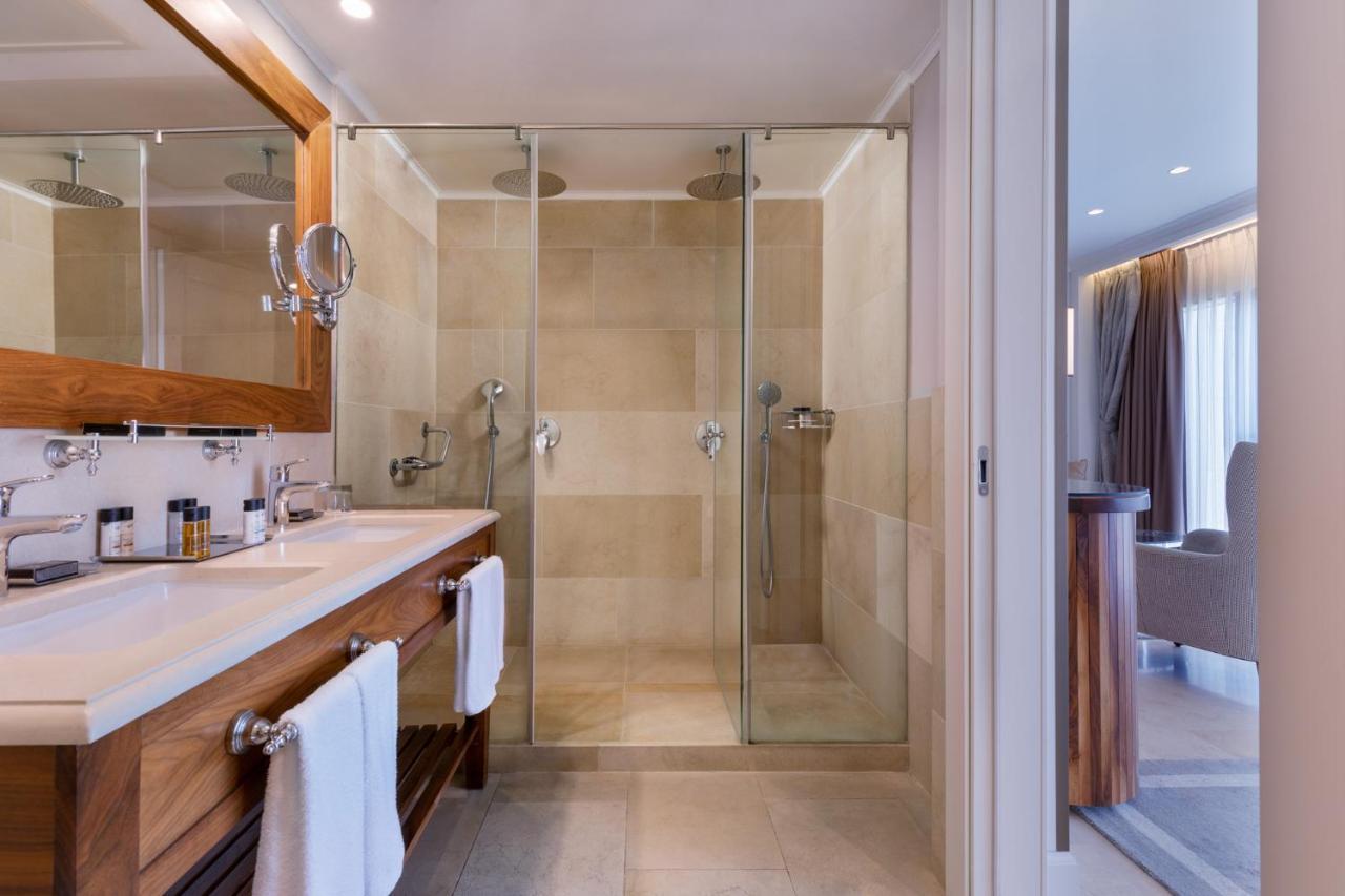 Herbert Samuel Jérusalem Extérieur photo A shower enclosure