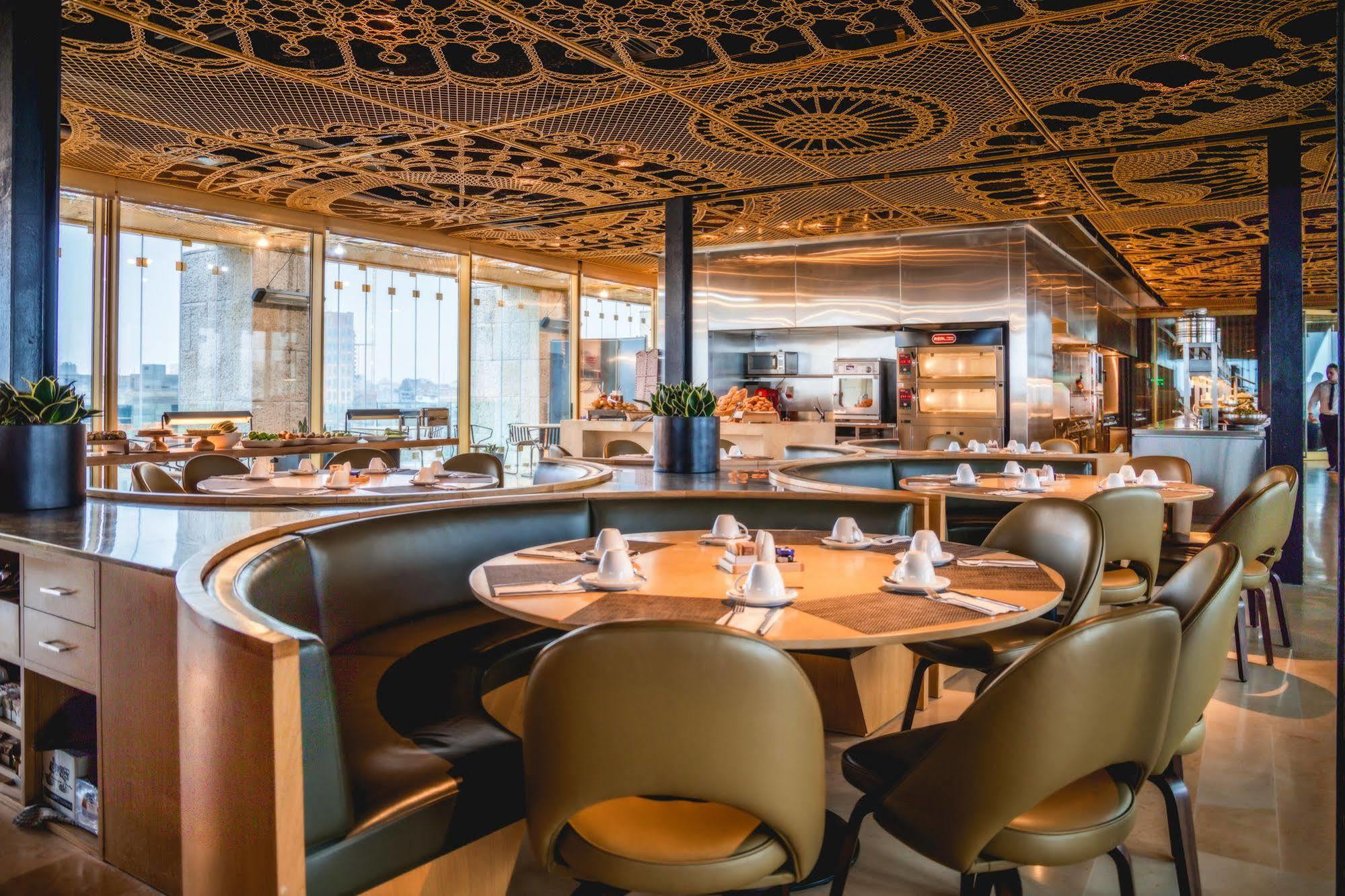 Herbert Samuel Jérusalem Extérieur photo The interior of the restaurant